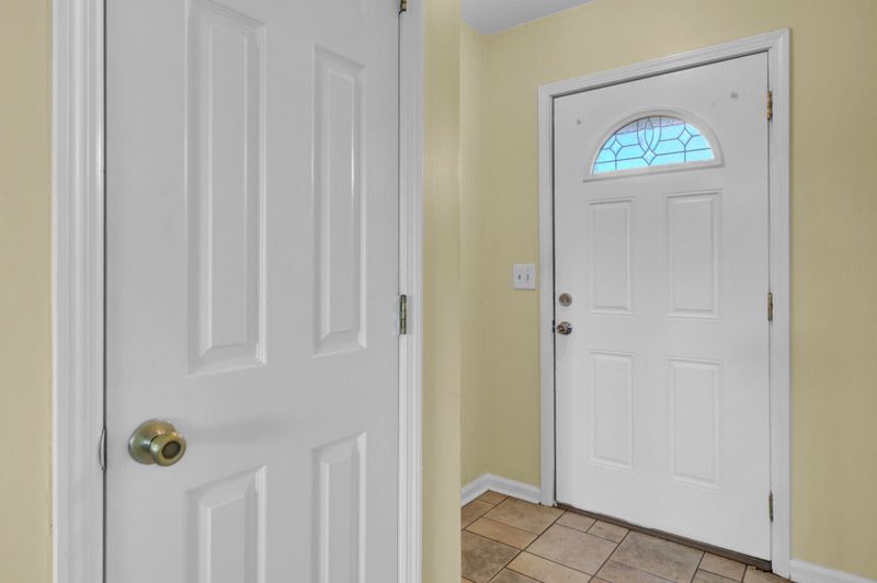 309 Clearwater Dr, Goose Creek, SC 29445