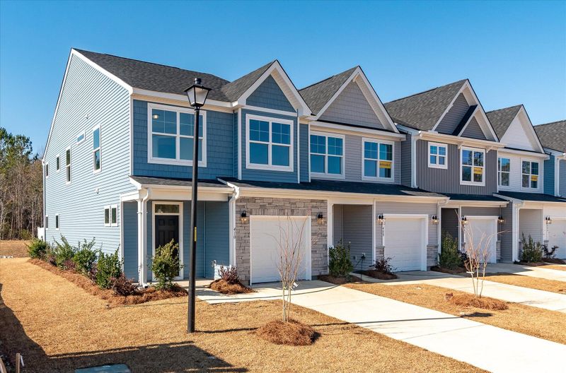 410 Duskywing Dr, Goose Creek, SC 29445