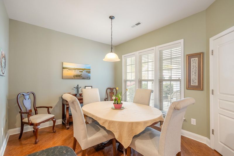 1589 Pixley St, Charleston, SC 29414