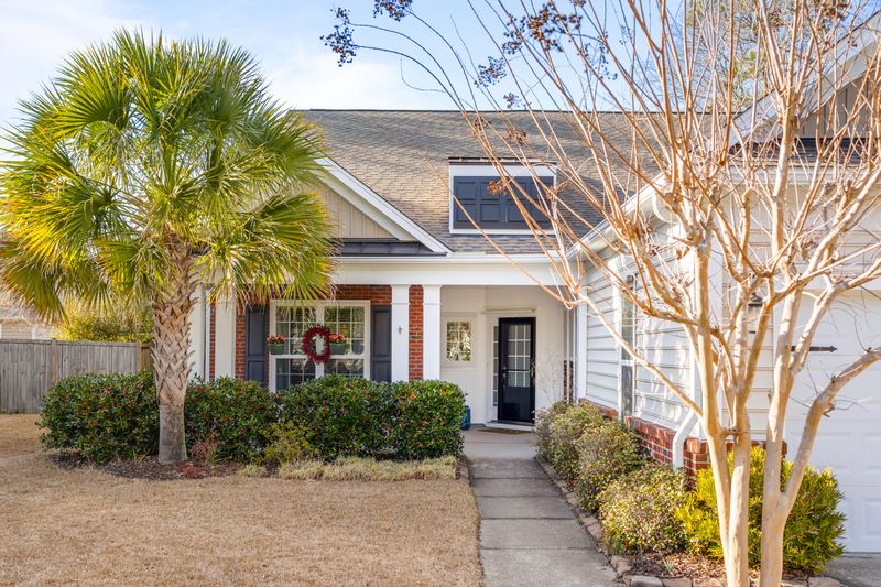 1589 Pixley St, Charleston, SC 29414
