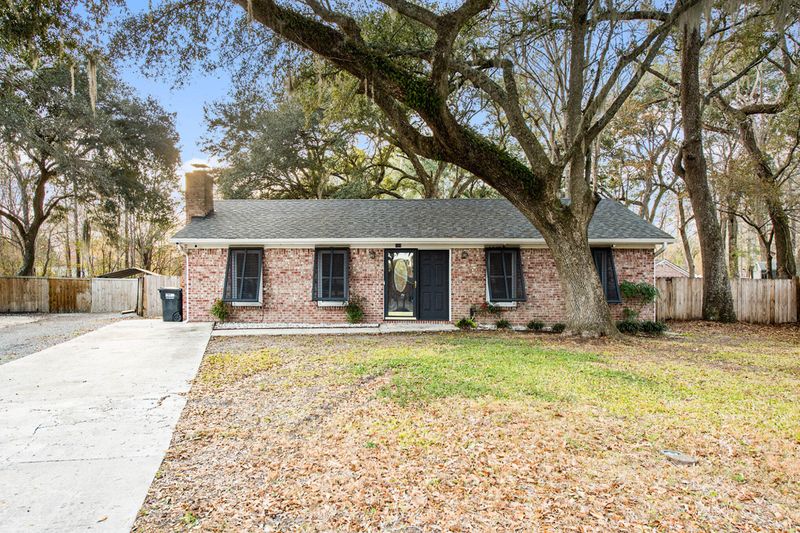 102 Beau Ct, Summerville, SC 29485