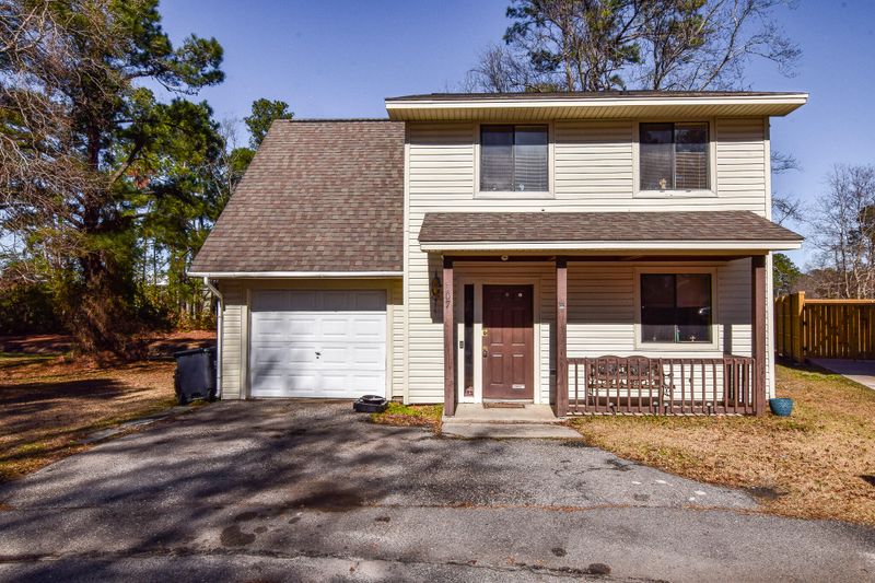 107 Willow Ct, Summerville, SC 29486