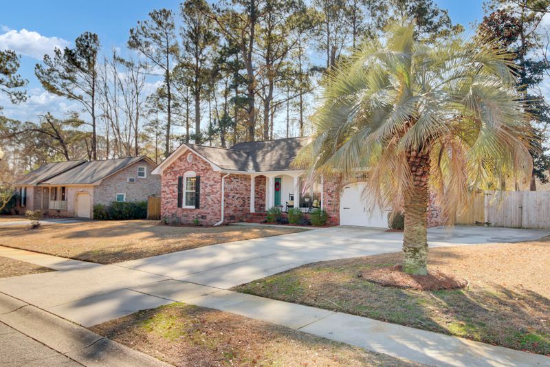 408 Summercourt Dr, Summerville, SC 29485