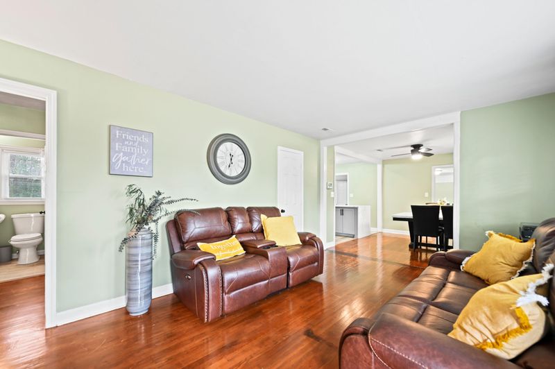 235 Blossom St, Goose Creek, SC 29445