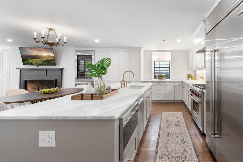 286 Meeting St #J, Charleston, SC 29401