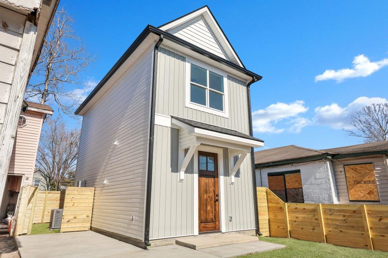 2036 Comstock Ave, North Charleston, SC 29405