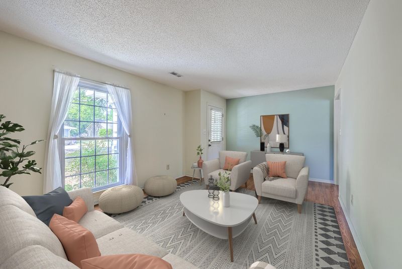 816 Farnham Rd, Charleston, SC 29412