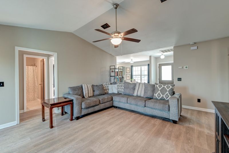 9946 Levenshall Dr, Ladson, SC 29456