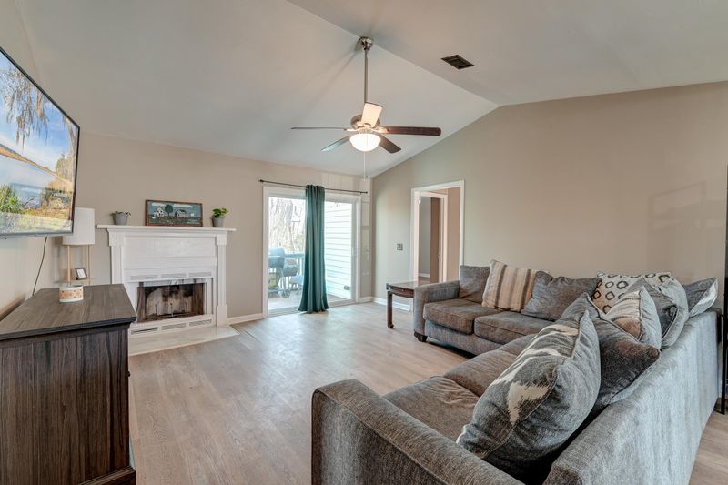 9946 Levenshall Dr, Ladson, SC 29456