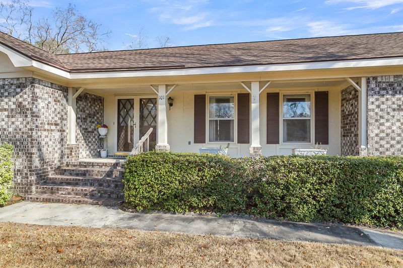 101 Winston Cir, Summerville, SC 29485