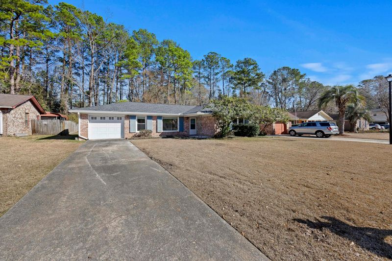 179 Foxborough Rd, Goose Creek, SC 29445
