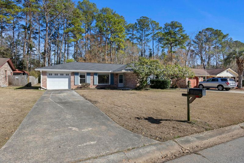 179 Foxborough Rd, Goose Creek, SC 29445