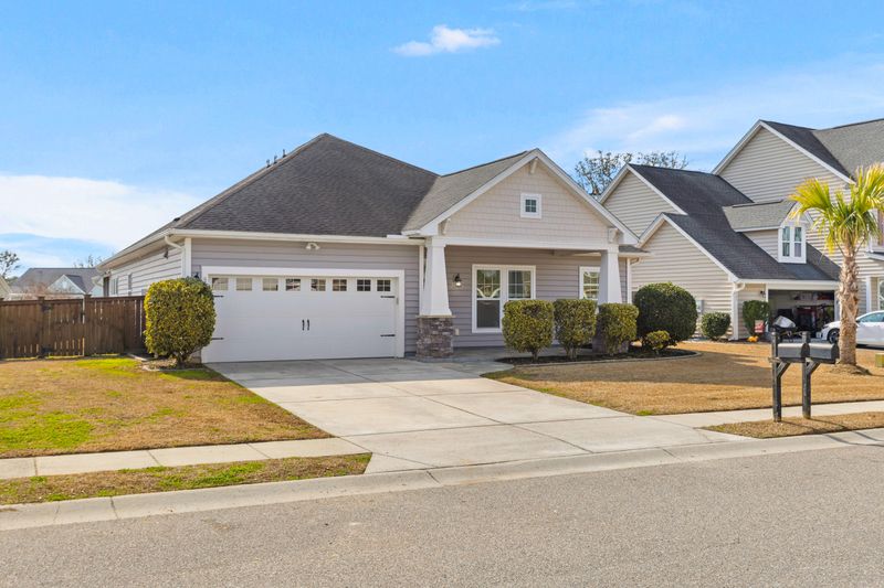 107 Novelty Ln, Moncks Corner, SC 29461