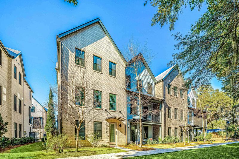 1641 Florentia St, Mount Pleasant, SC 29464