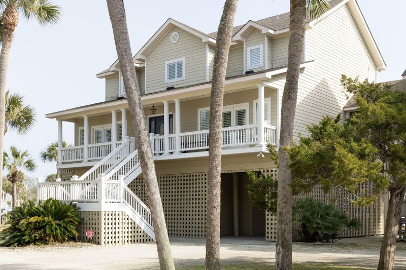 10 Toms Turnaround Cir, Edisto Island, SC 29438
