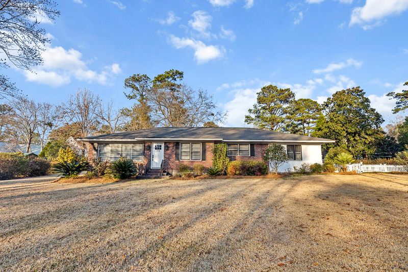 209 E 4th S St, Summerville, SC 29483