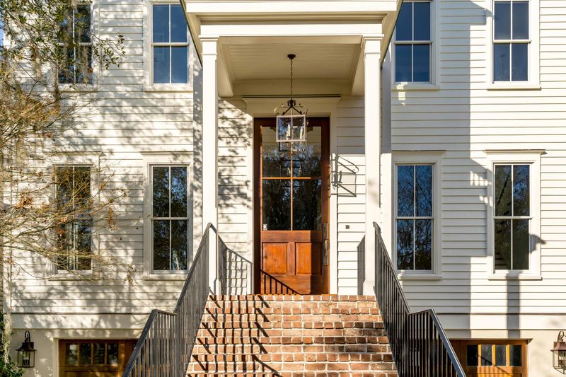 26 Saturday Rd, Mount Pleasant, SC 29464