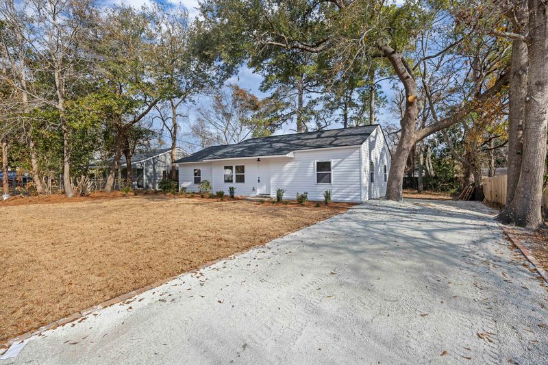 5816 Sedgefield Dr, Hanahan, SC 29410