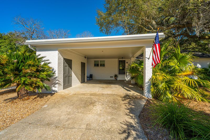 924 S Shem Dr, Mount Pleasant, SC 29464