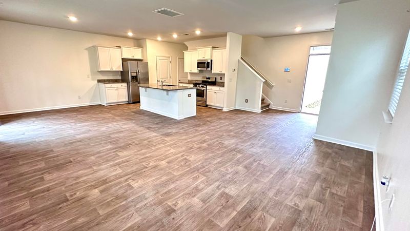 9724 Roseberry St, Ladson, SC 29456