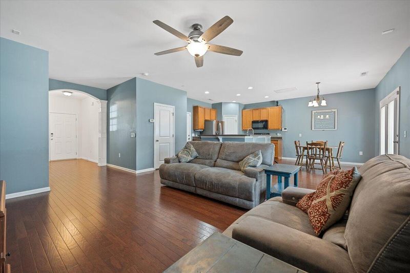 302 Wynfield Forest Dr, Summerville, SC 29485