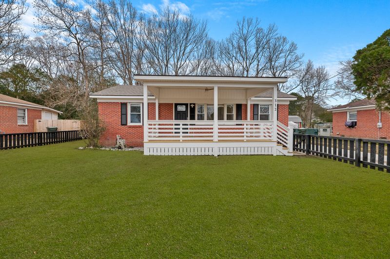 312 Mary Scott Dr, Goose Creek, SC 29445
