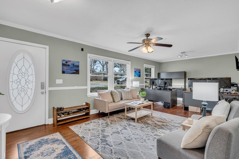 6017 Ridgecrest Ave, Hanahan, SC 29410