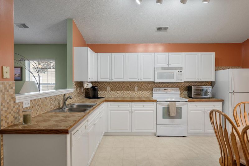 101 Clogher Head Way, Goose Creek, SC 29445