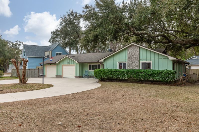 1227 Chuka Ct, Charleston, SC 29412