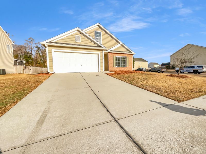332 Cicadas Song Dr, Moncks Corner, SC 29461