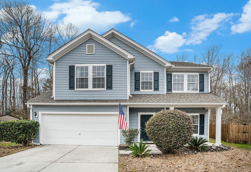 223 Chipping Sparrow Dr, Summerville, SC 29485