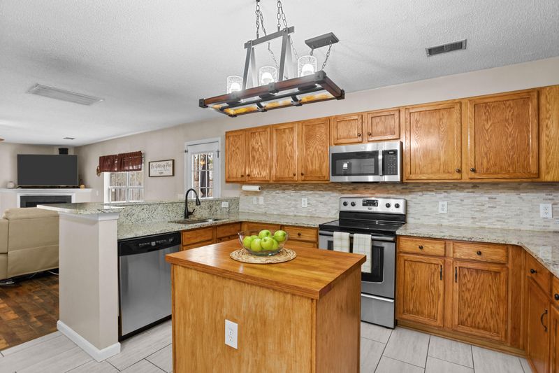 123 Hammerbeck Rd, Summerville, SC 29483