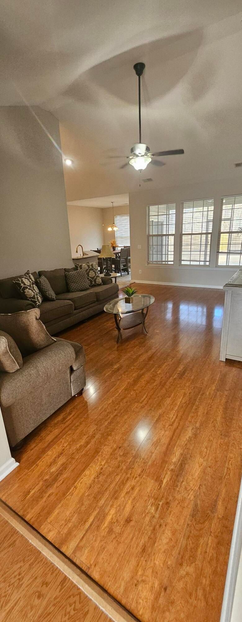 7646 Kinston St, North Charleston, SC 29418