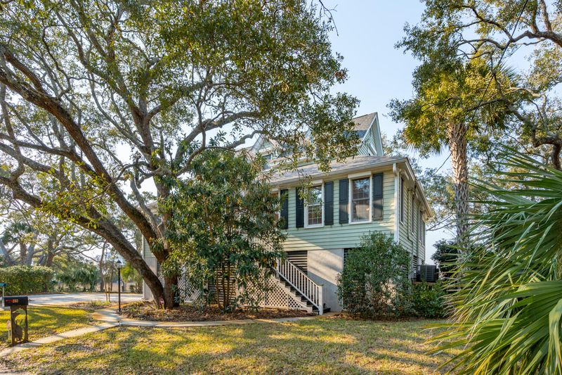 232 Haddrell St, Mount Pleasant, SC 29464