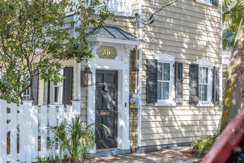 36 Bogard St, Charleston, SC 29403