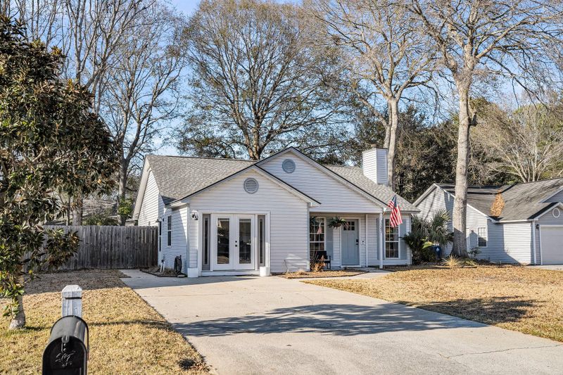 1347 Cadence Dr, Mount Pleasant, SC 29466