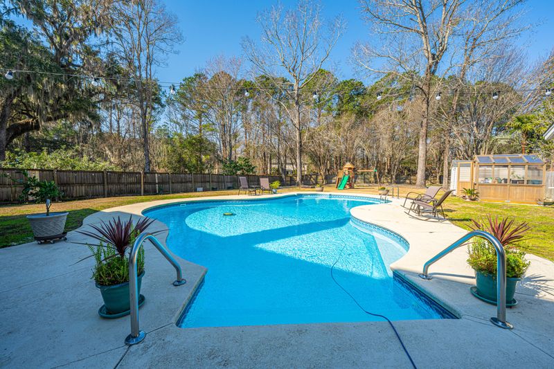 8512 Kennestone Ln, Charleston, SC 29420