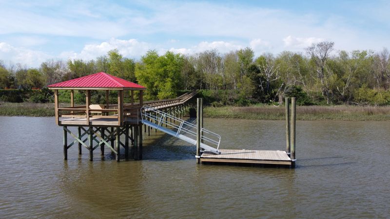 501 Mouzons Bluff, Mcclellanville, SC 29458