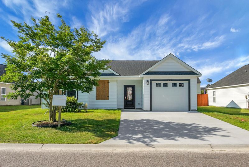 1137 Moss Grove Dr, Moncks Corner, SC 29461