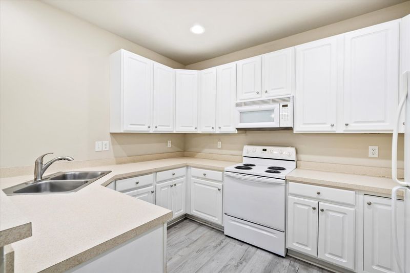 3205 Mariners Way, Moncks Corner, SC 29461