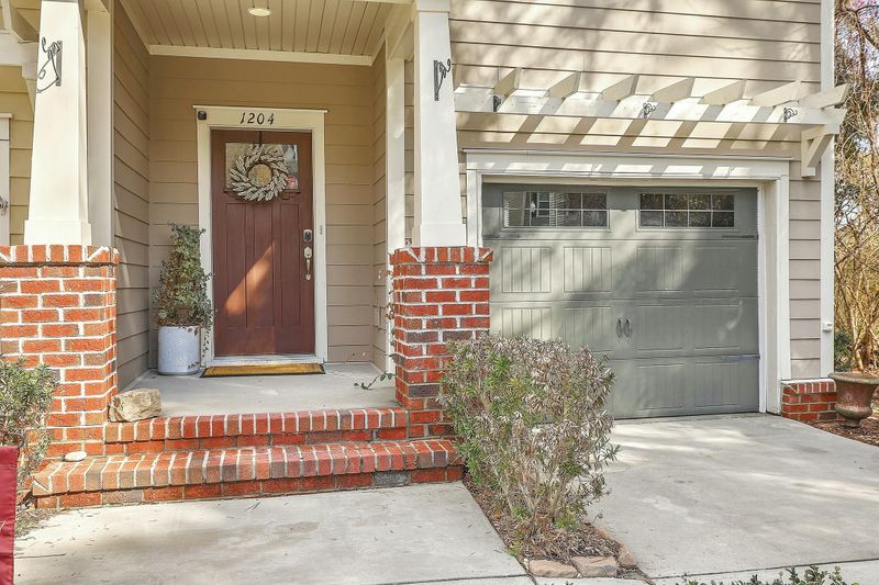 1204 Dingle Rd, Mount Pleasant, SC 29466