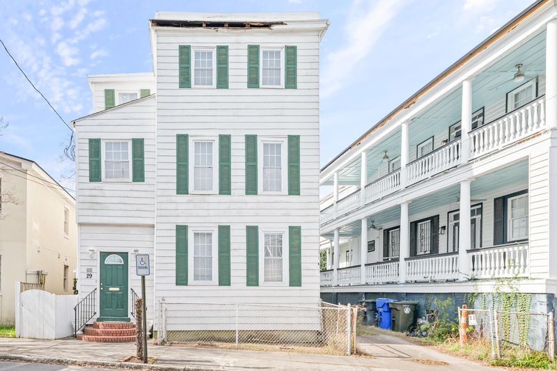 29 Nassau St, Charleston, SC 29403