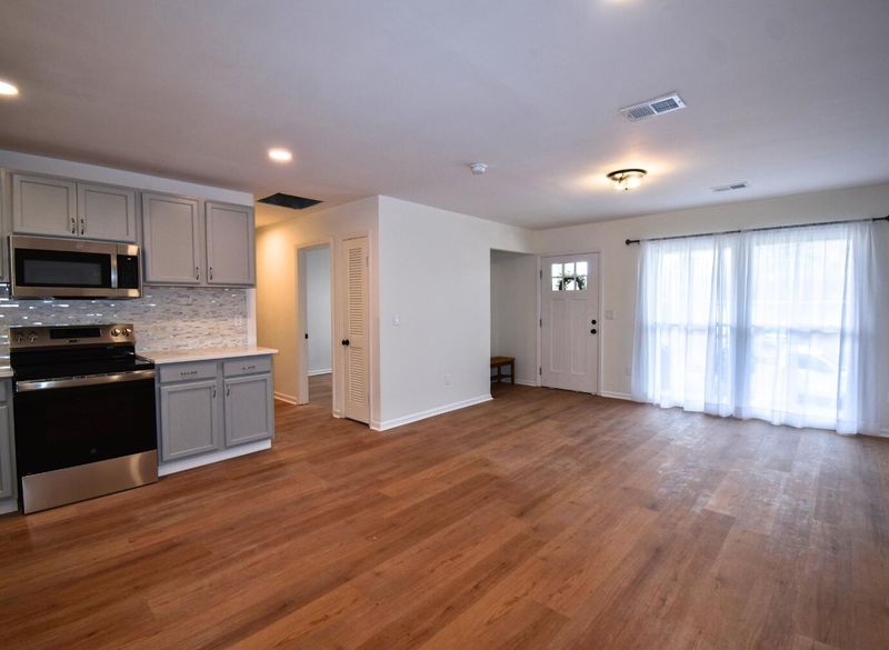 338 Holly Ave, Goose Creek, SC 29445