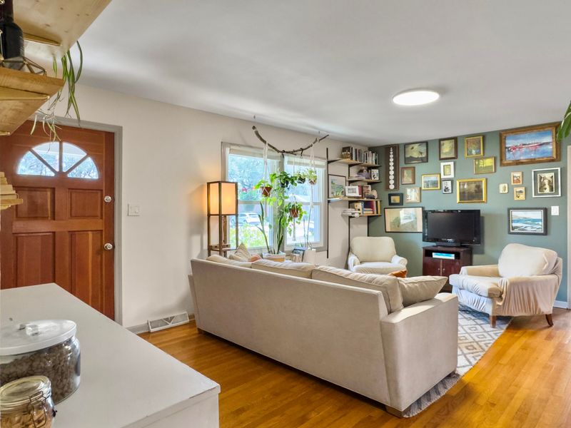11 Boardman Rd, Charleston, SC 29407