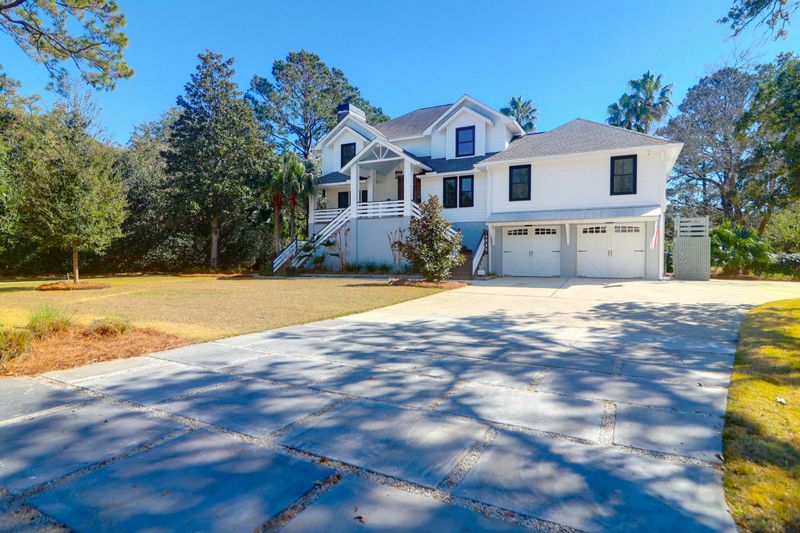 886 White Point Blvd, Charleston, SC 29412