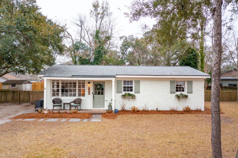 1149 Oxbow Dr, Charleston, SC 29412