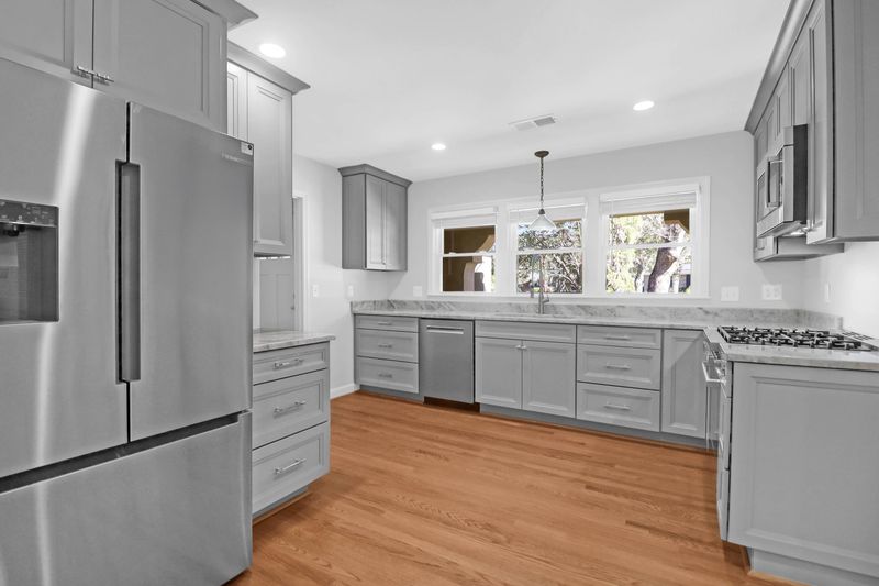 339 Cabell St, Charleston, SC 29407