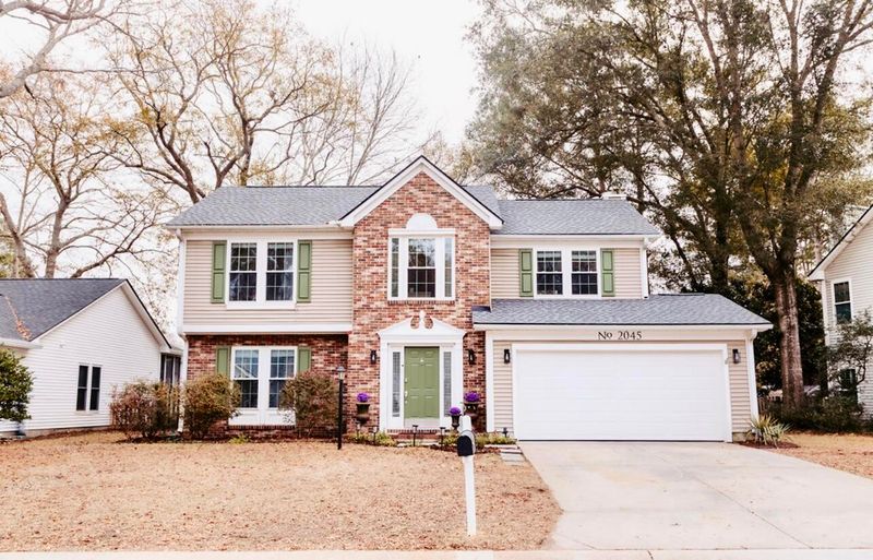 2045 Country Manor Dr, Mount Pleasant, SC 29466