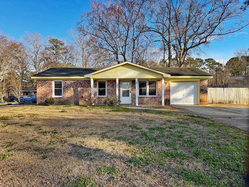 100 Pine Ridge Dr, Goose Creek, SC 29445