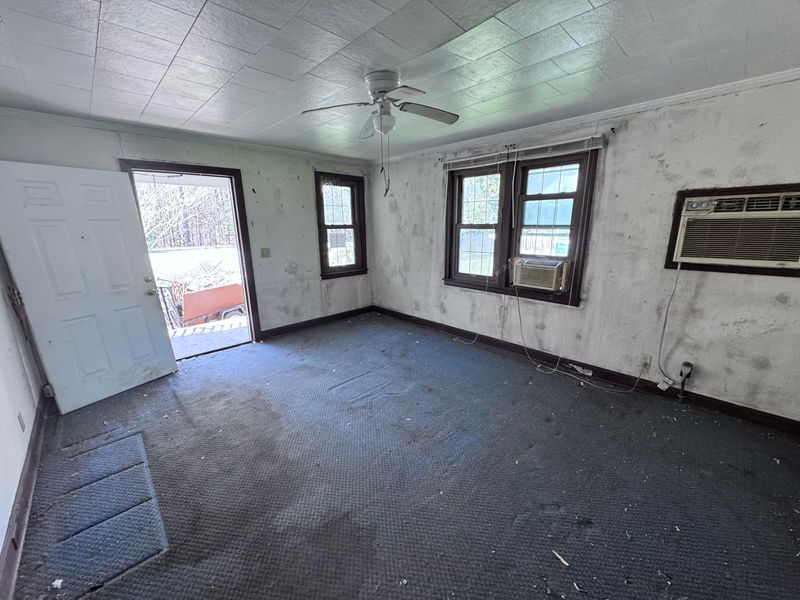 1526 Main St, Bonneau, SC 29431